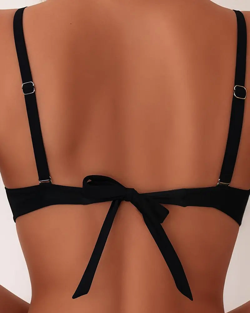ロイス | セクシーなバックレスビキニセット
